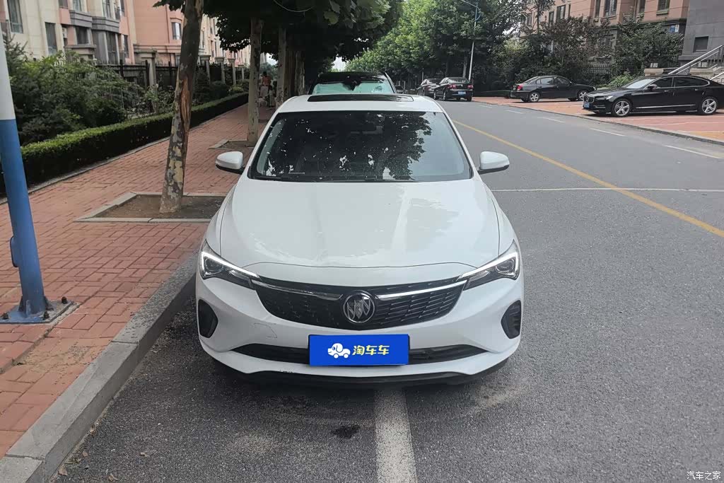 Buick Verano, 2022 2