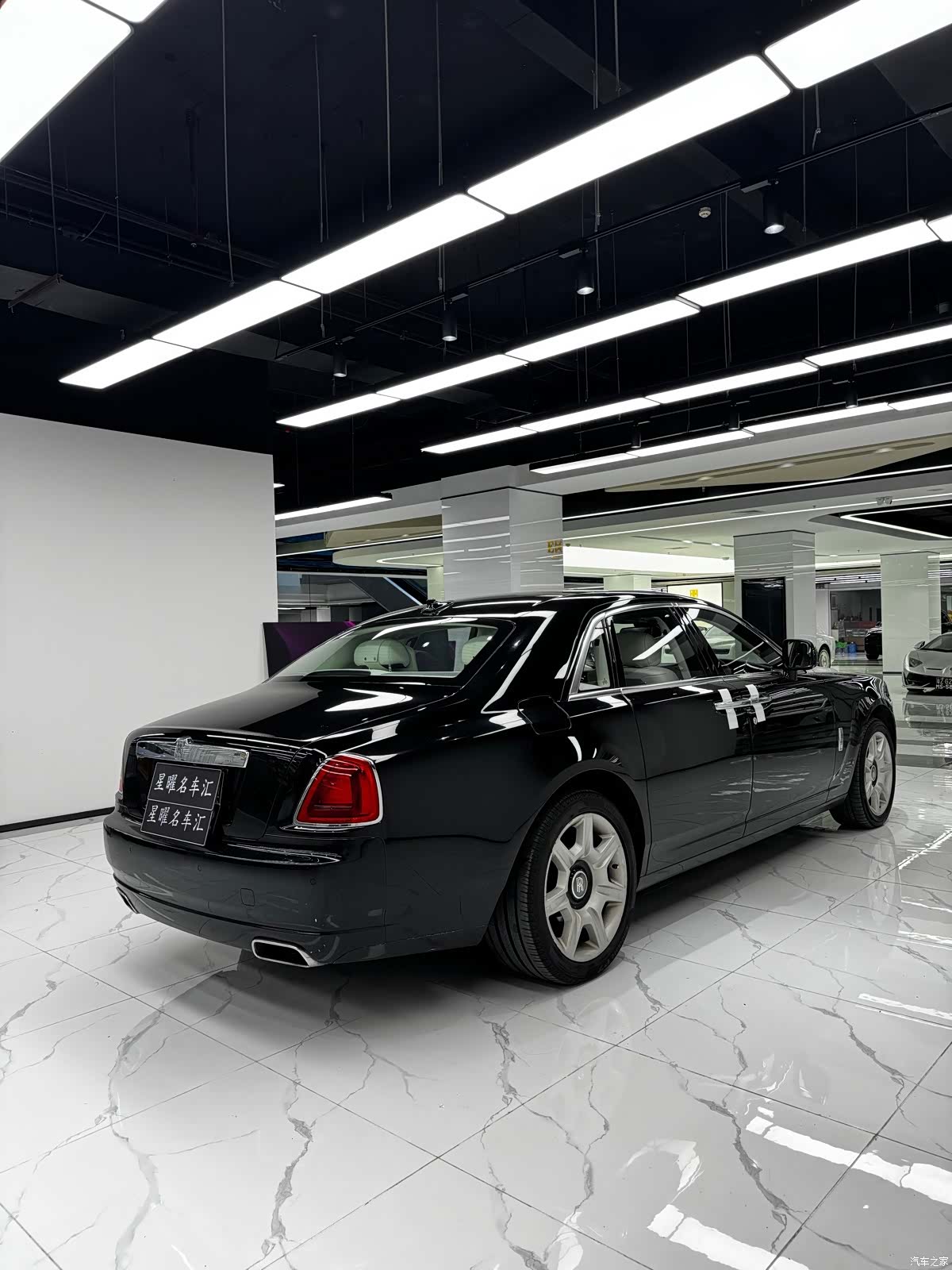 Rolls-Royce Ghost, 2011 3