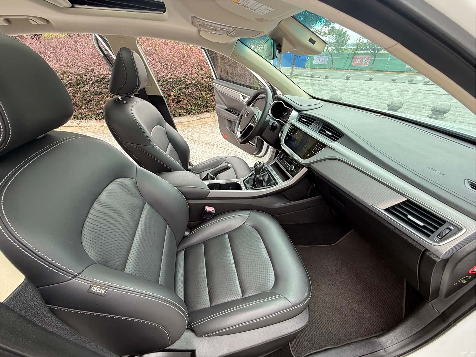 Geely Emgrand, 2018 12