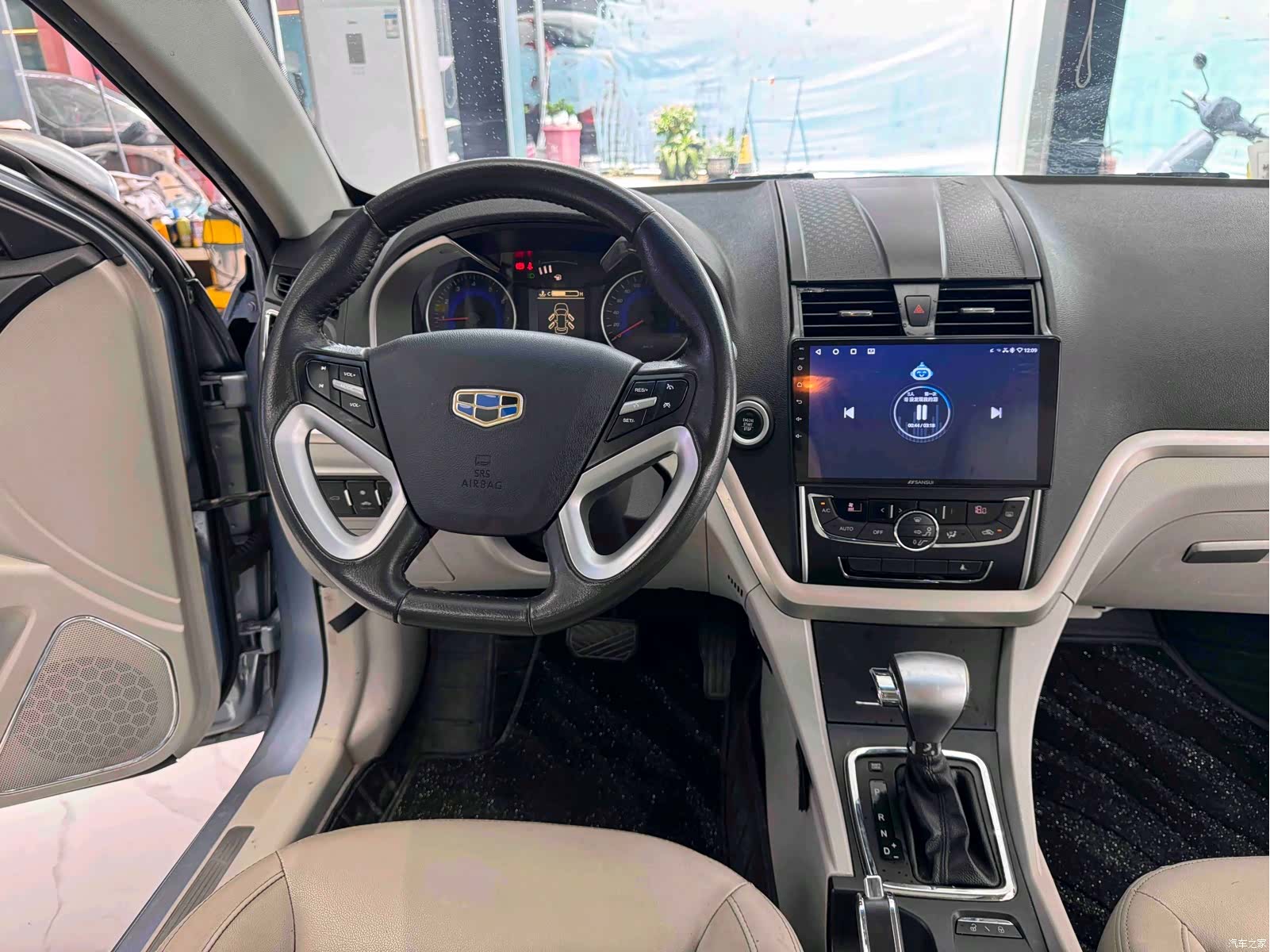 Geely Emgrand, 2014 17