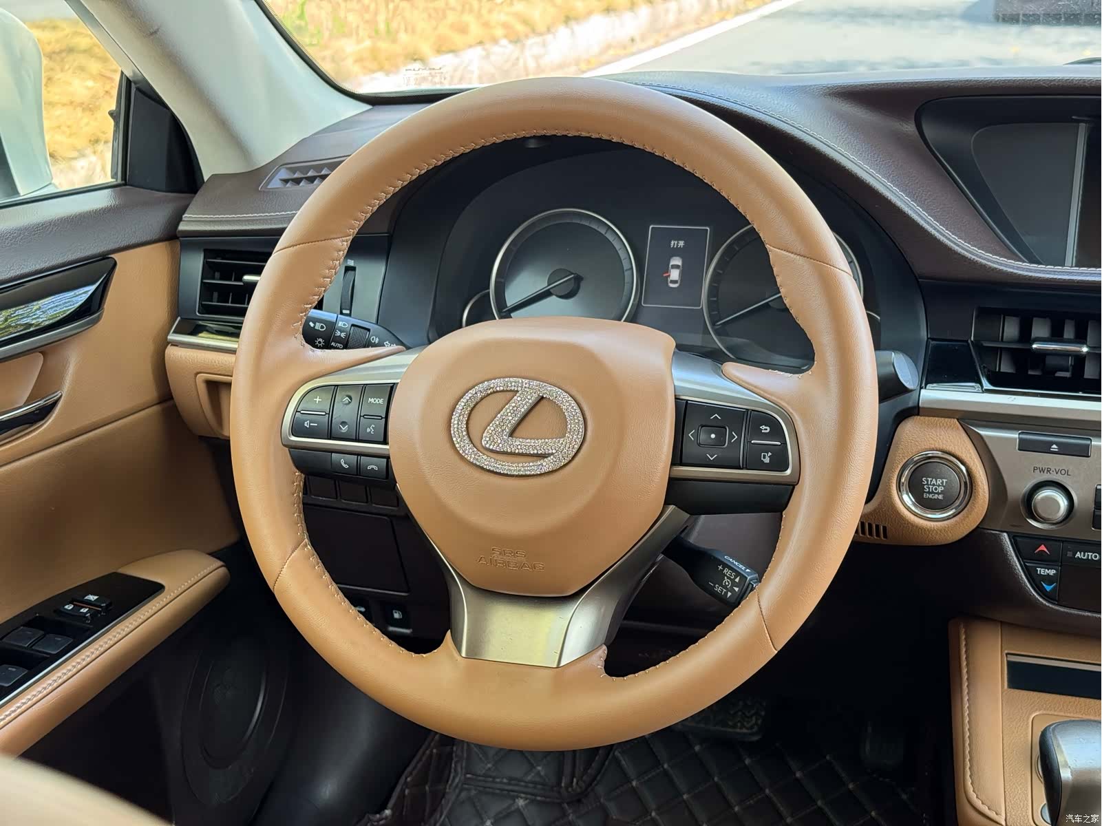 Lexus ES, 2017 8