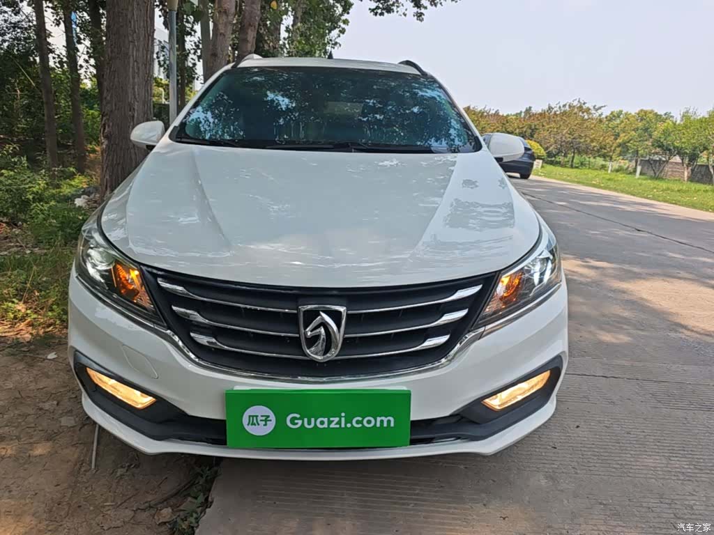 Wuling 310W, 2019 3