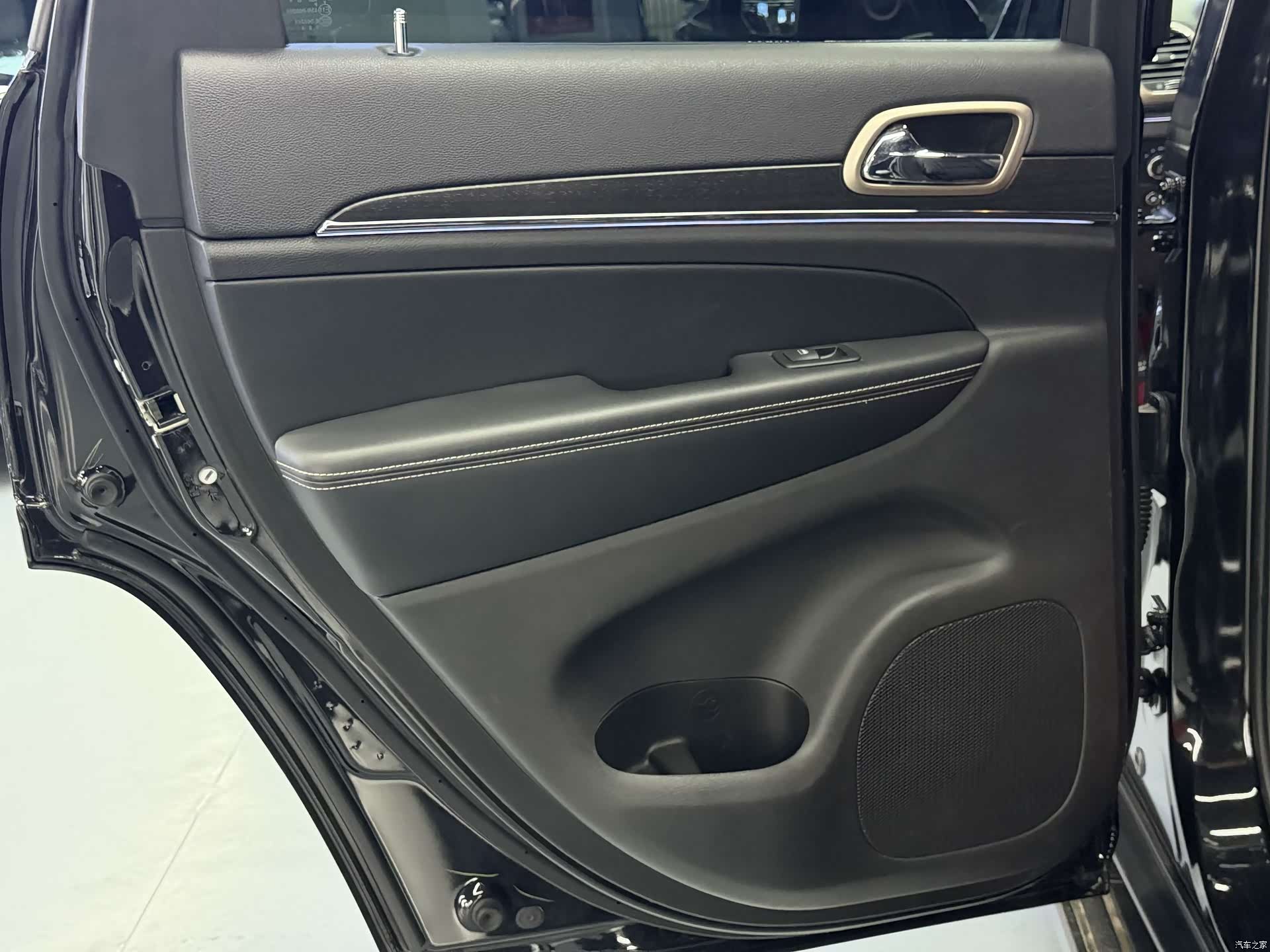 Jeep Grand Cherokee, 2016 11