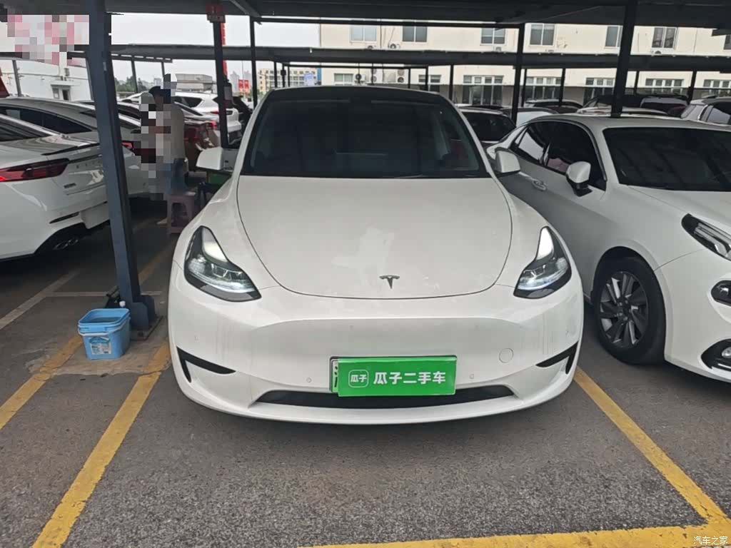 Tesla Model Y, 2023 3
