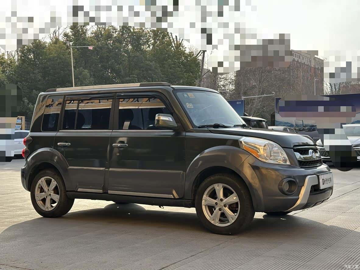 Great Wall M2, 2015 3