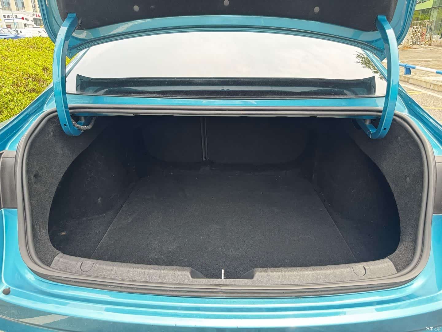 Geely Preface, 2020 30