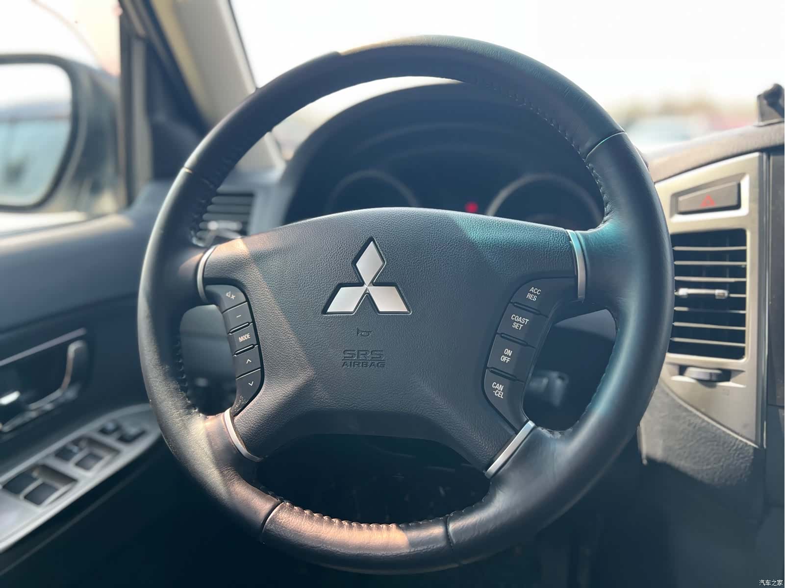 Mitsubishi Pajero, 2018 14