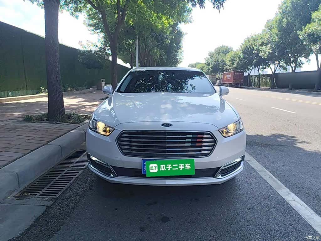 Ford Taurus, 2017 3