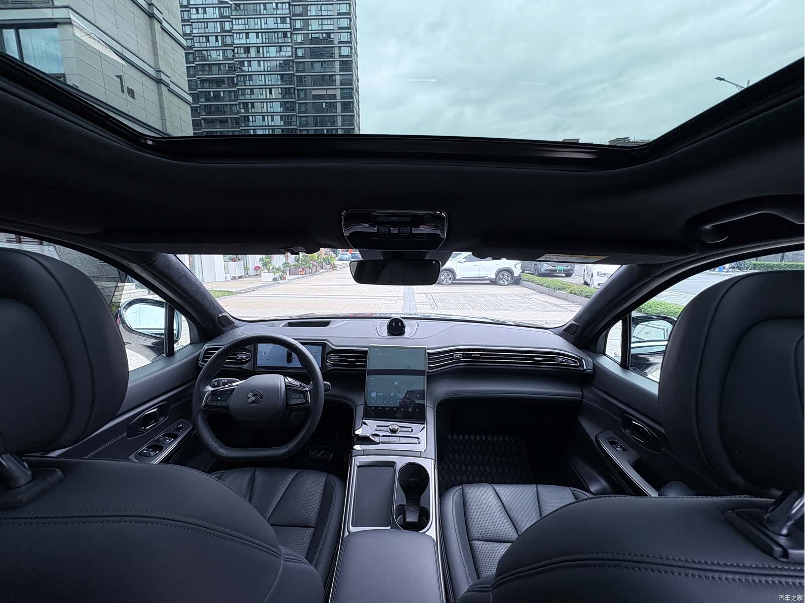NIO ES8, 2021 15