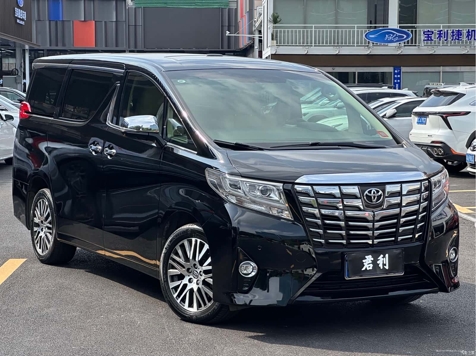 Toyota Alphard, 2018 2