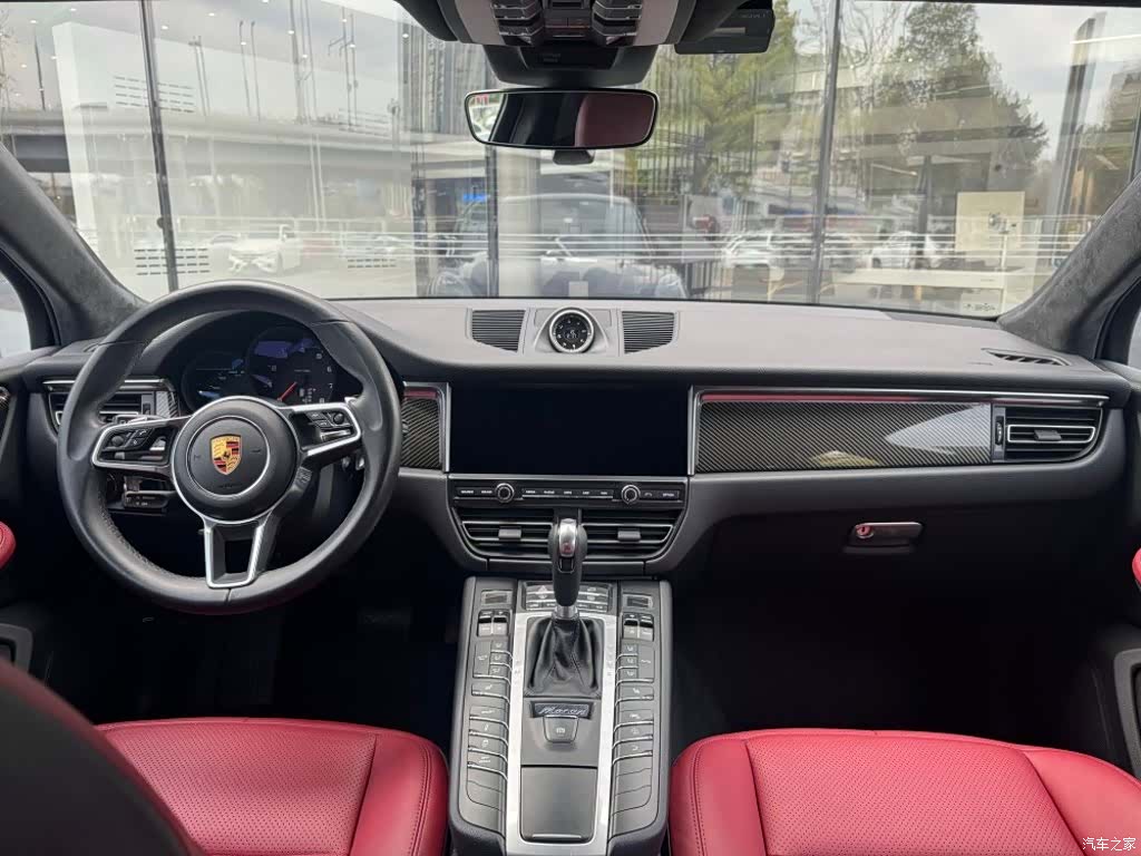 Porsche Macan, 2021 все фото