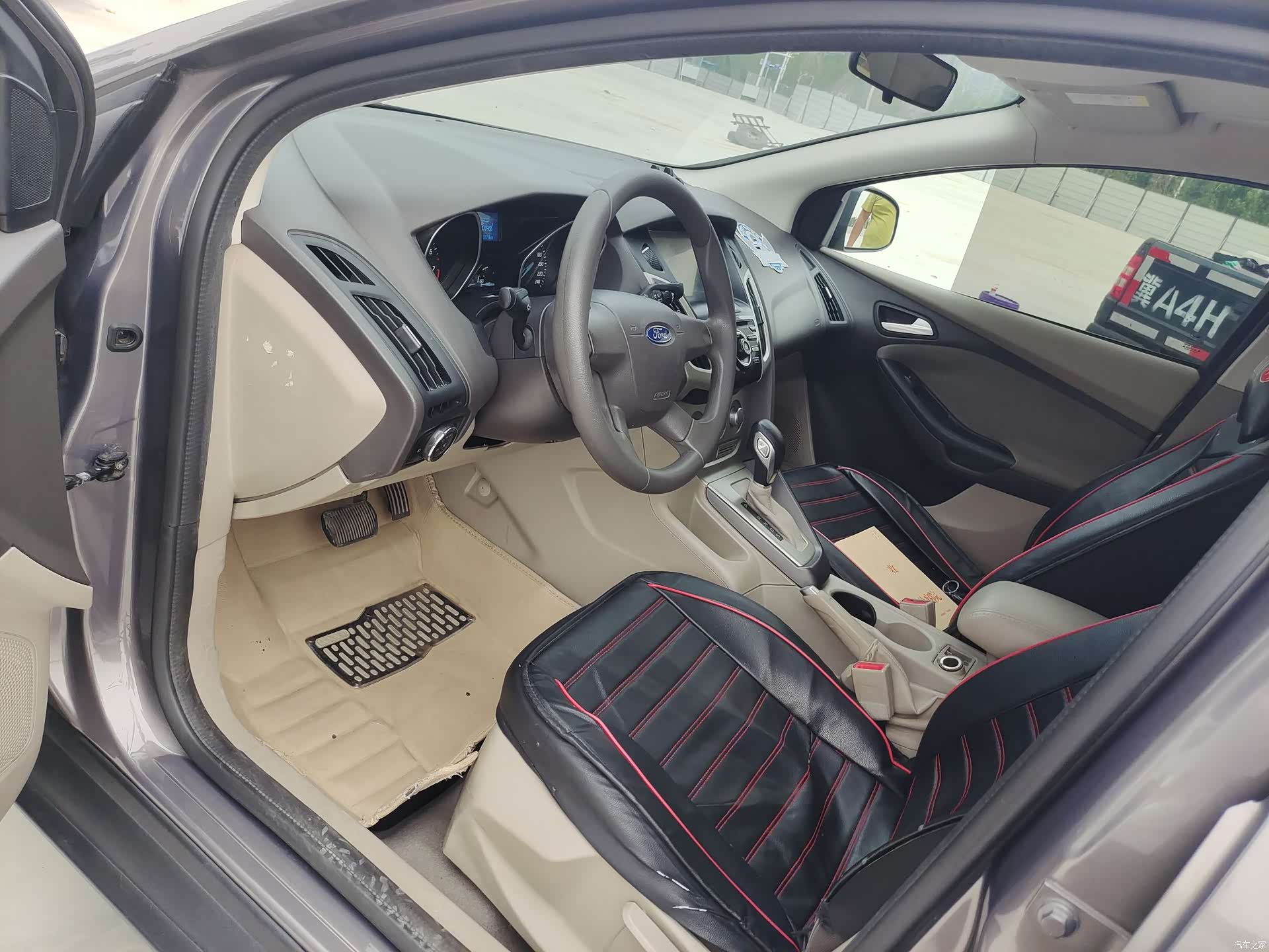 Ford Focus, 2014 7