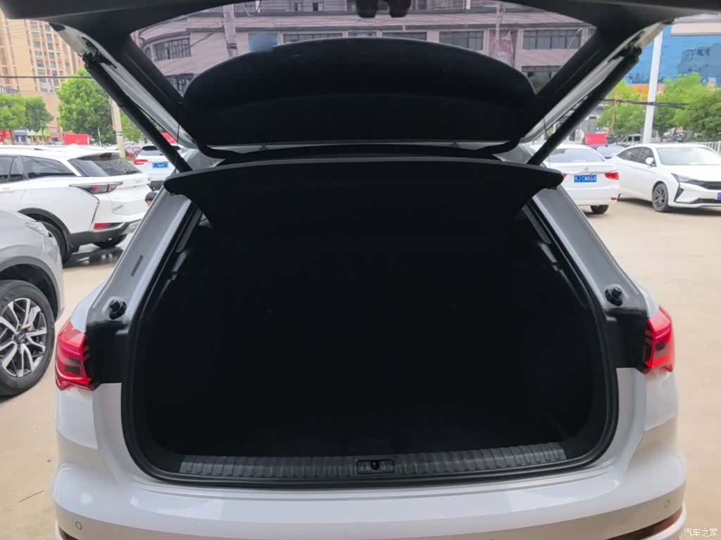 Audi Q3, 2019 19