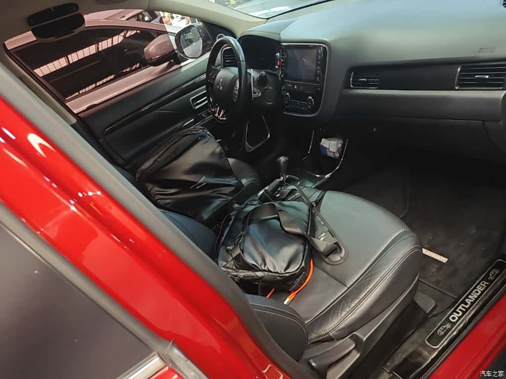 Mitsubishi Outlander, 2017 25