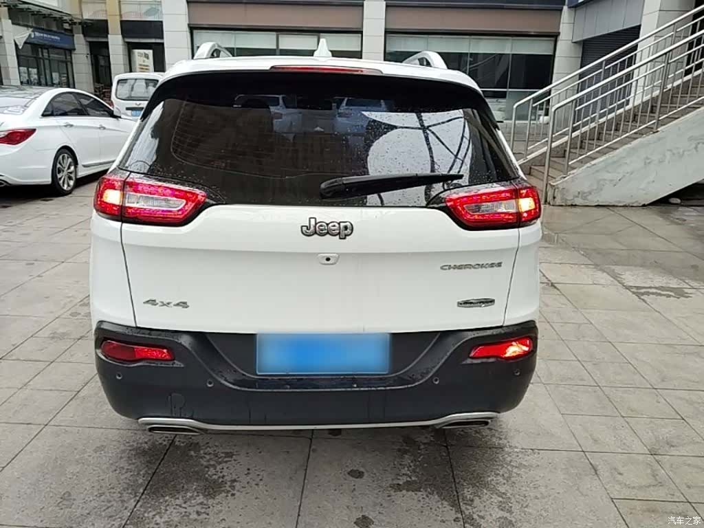 Jeep Cherokee, 2016 6