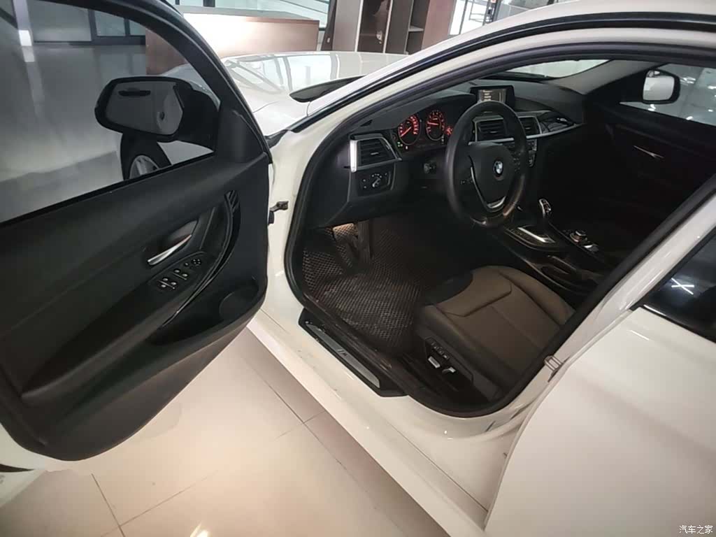 BMW 3 Series, 2016 16