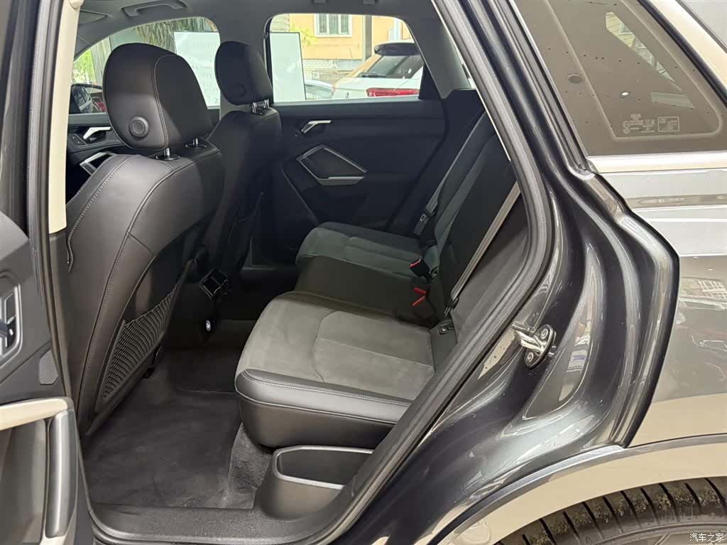 Audi Q3, 2023 11