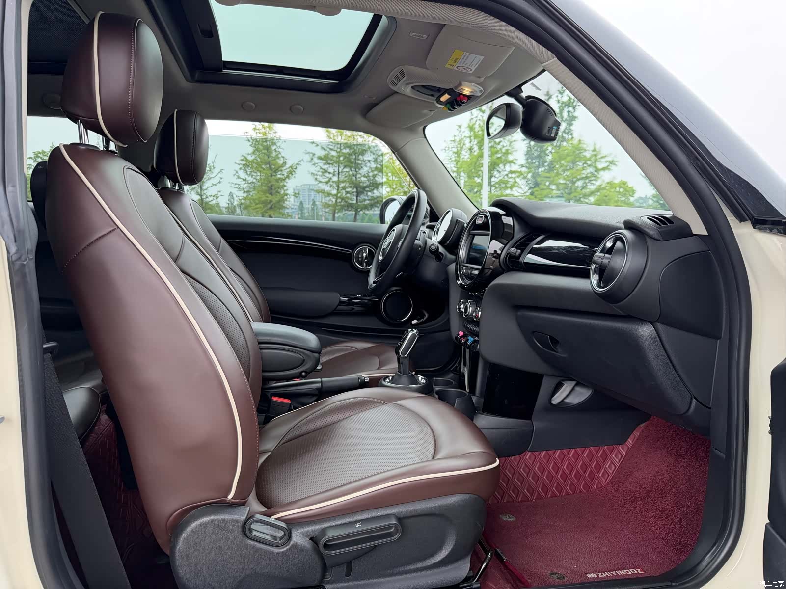 Mini ONE, 2020 10