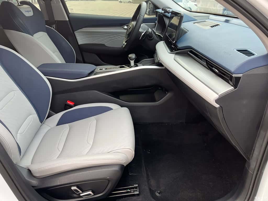Geely Preface, 2021 15