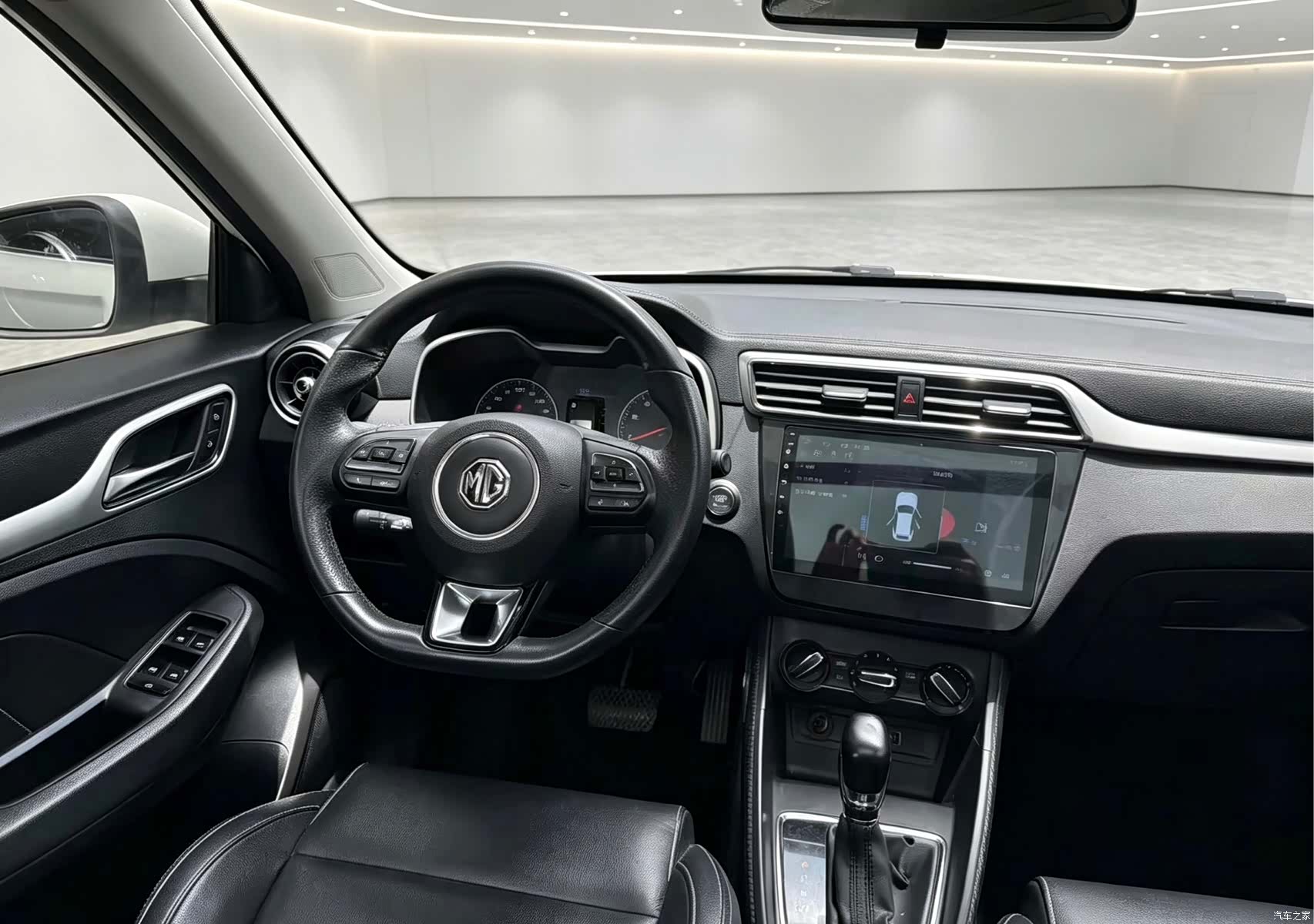 MG ZS, 2017 4