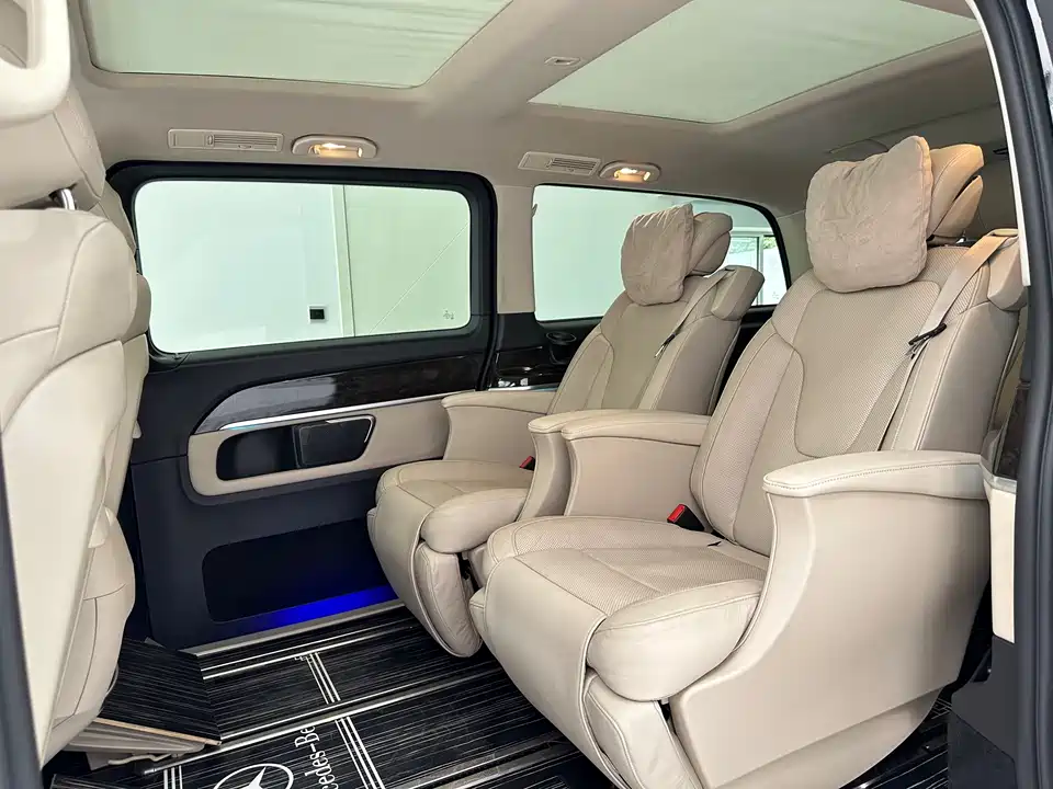 Mercedes-Benz V-class