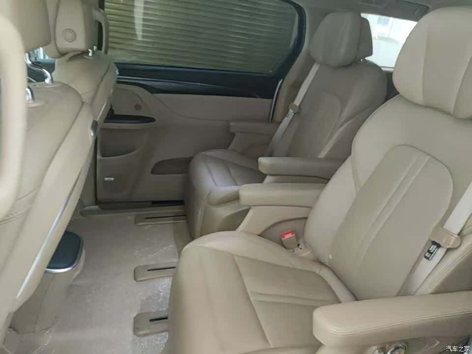 Buick GL8, 2021 6