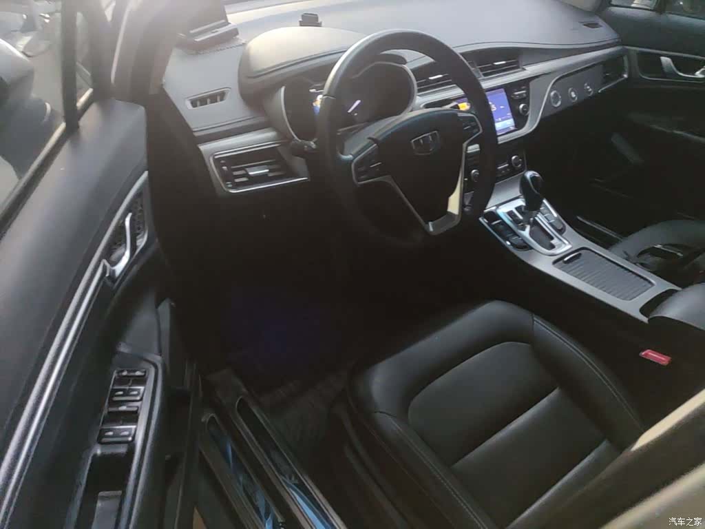 Geely Emgrand, 2018 16