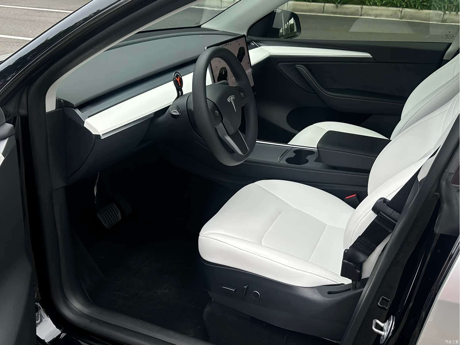 Tesla Model Y, 2023 8