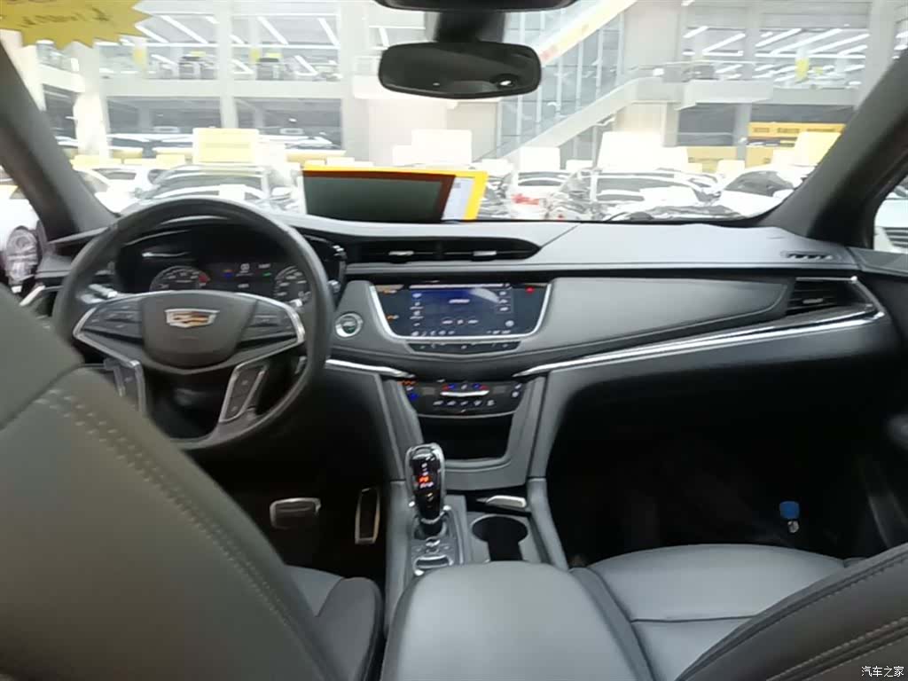 Cadillac XT5, 2021 10