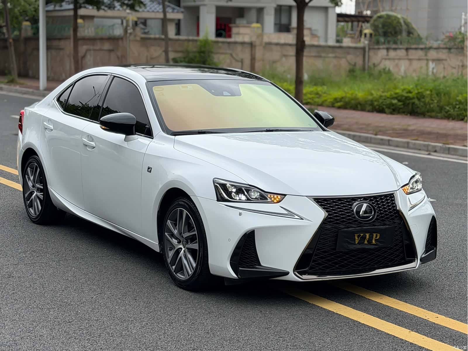 Lexus IS, 2017 1