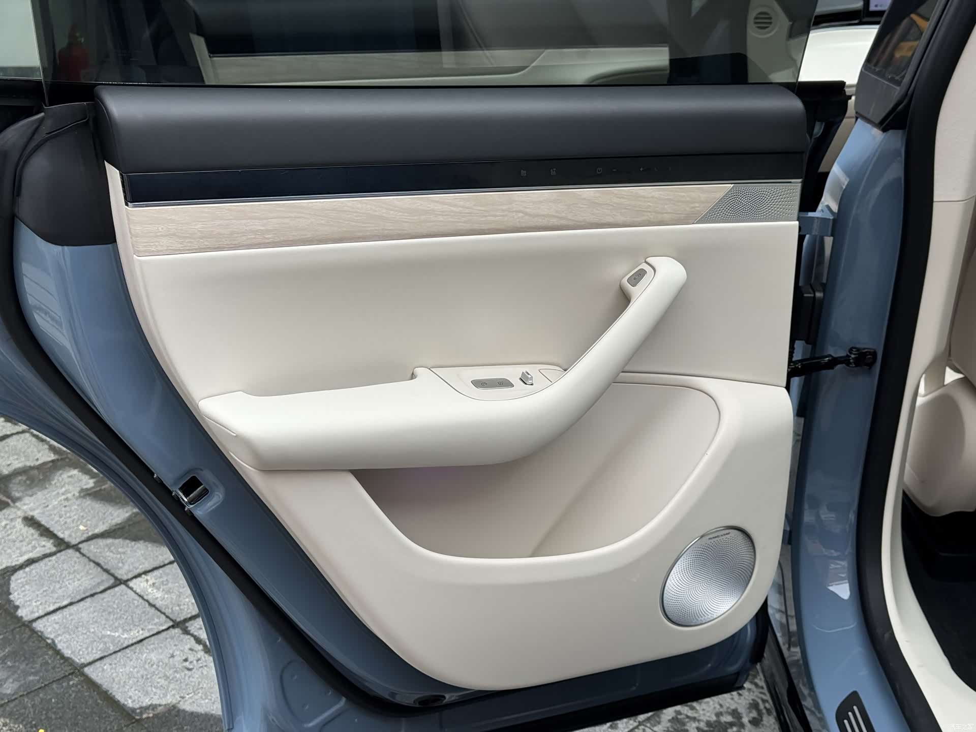 Luxeed R7, 2025 13