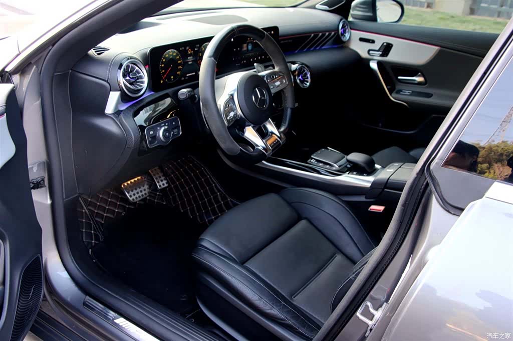 Mercedes-Benz CLA, 2023 4