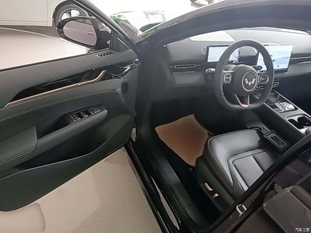 Wuling Starlight, 2025 16
