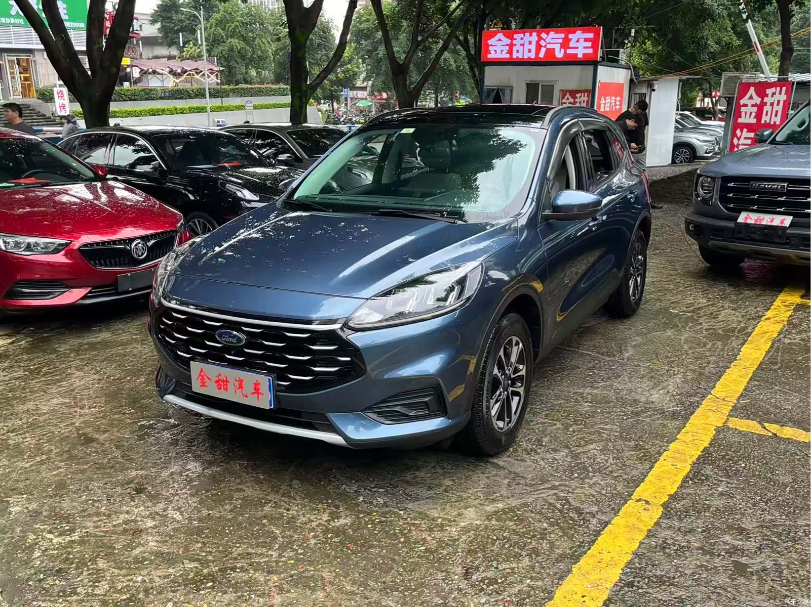 Ford Escape, 2021 3