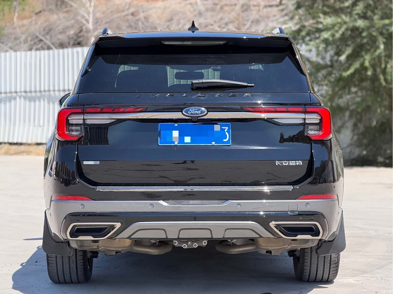 Ford Explorer, 2023 все фото