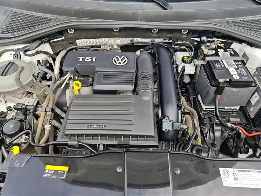 Volkswagen T-ROC exploring Songs