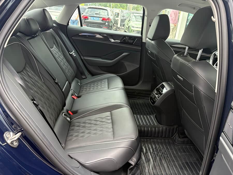 Volkswagen Magotan 2024, фото 6