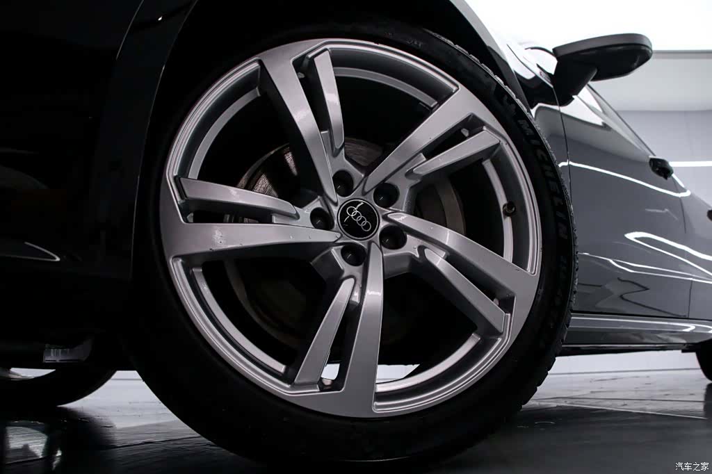 Audi A7L, 2023 16