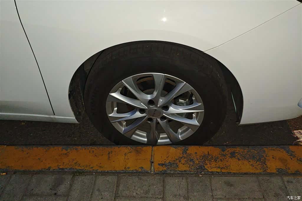 Roewe i5, 2025 6