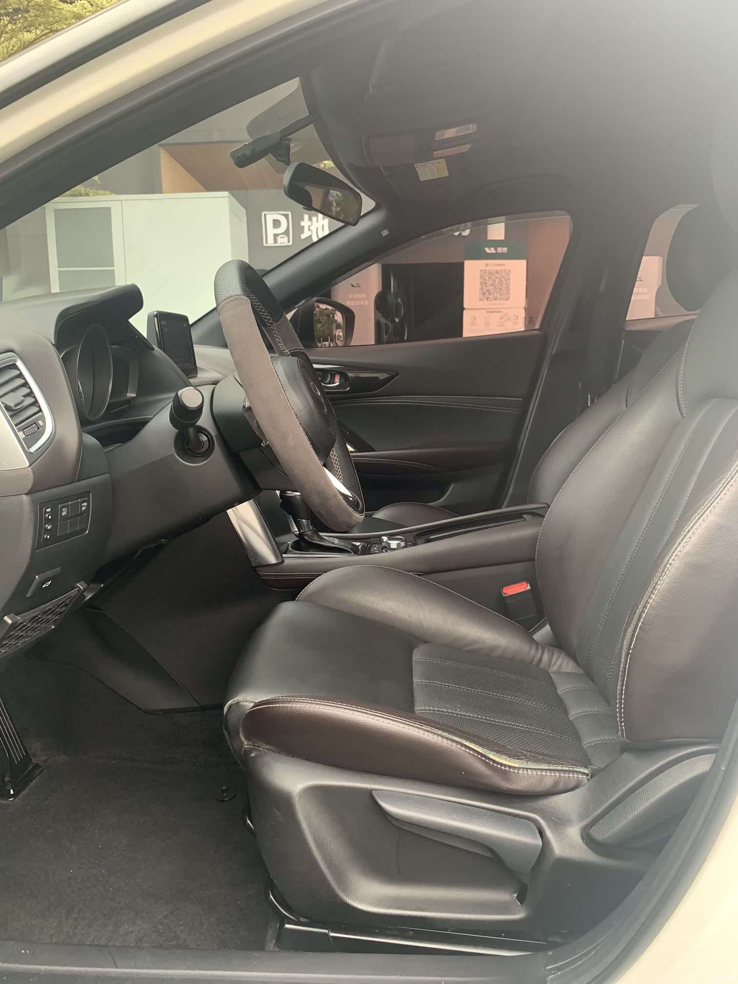 Mazda CX-4, 2019 все фото