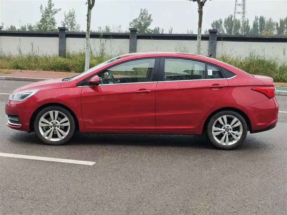 Chery Arrizo 5