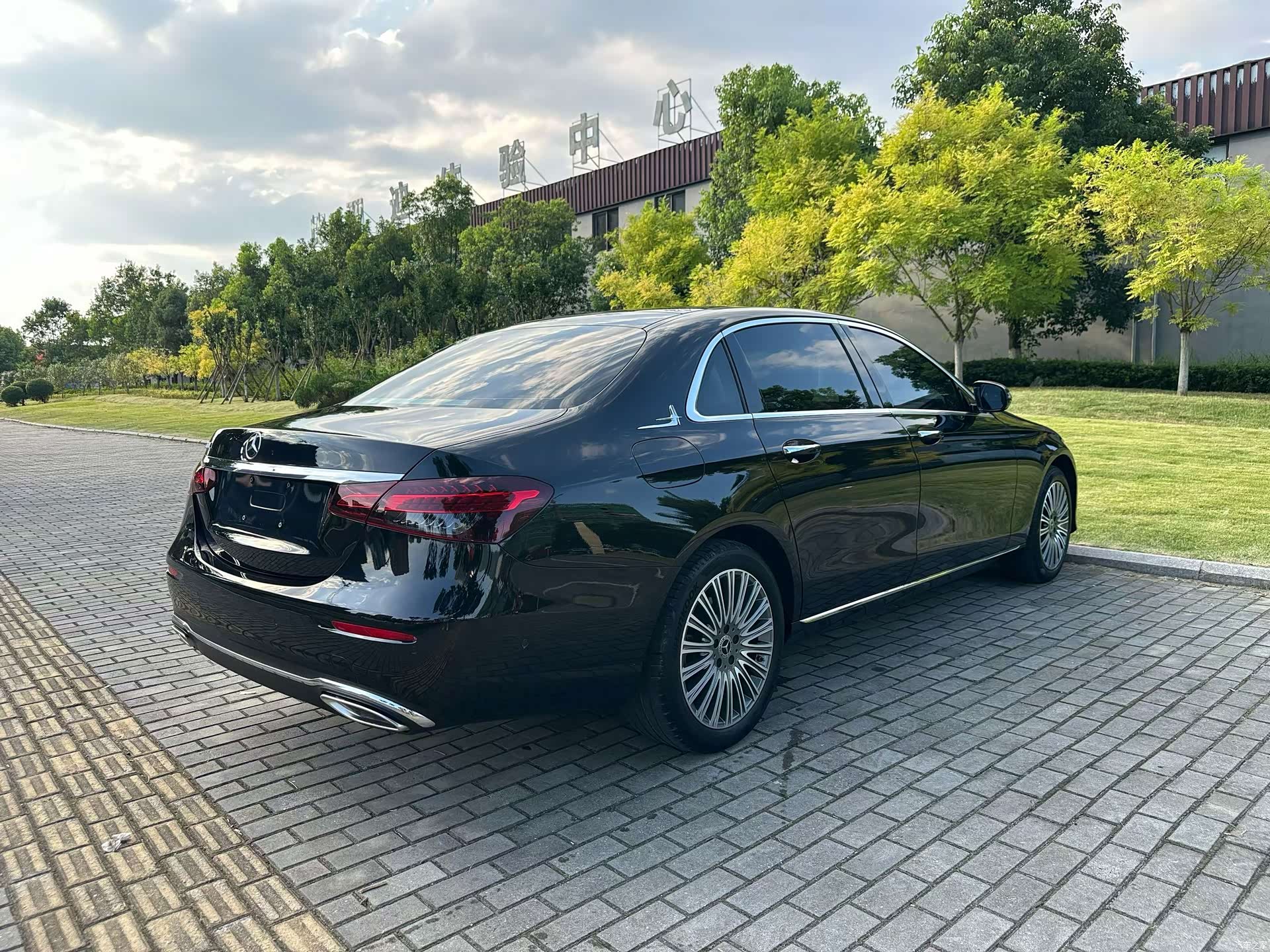 Mercedes-Benz E-Class, 2023 9