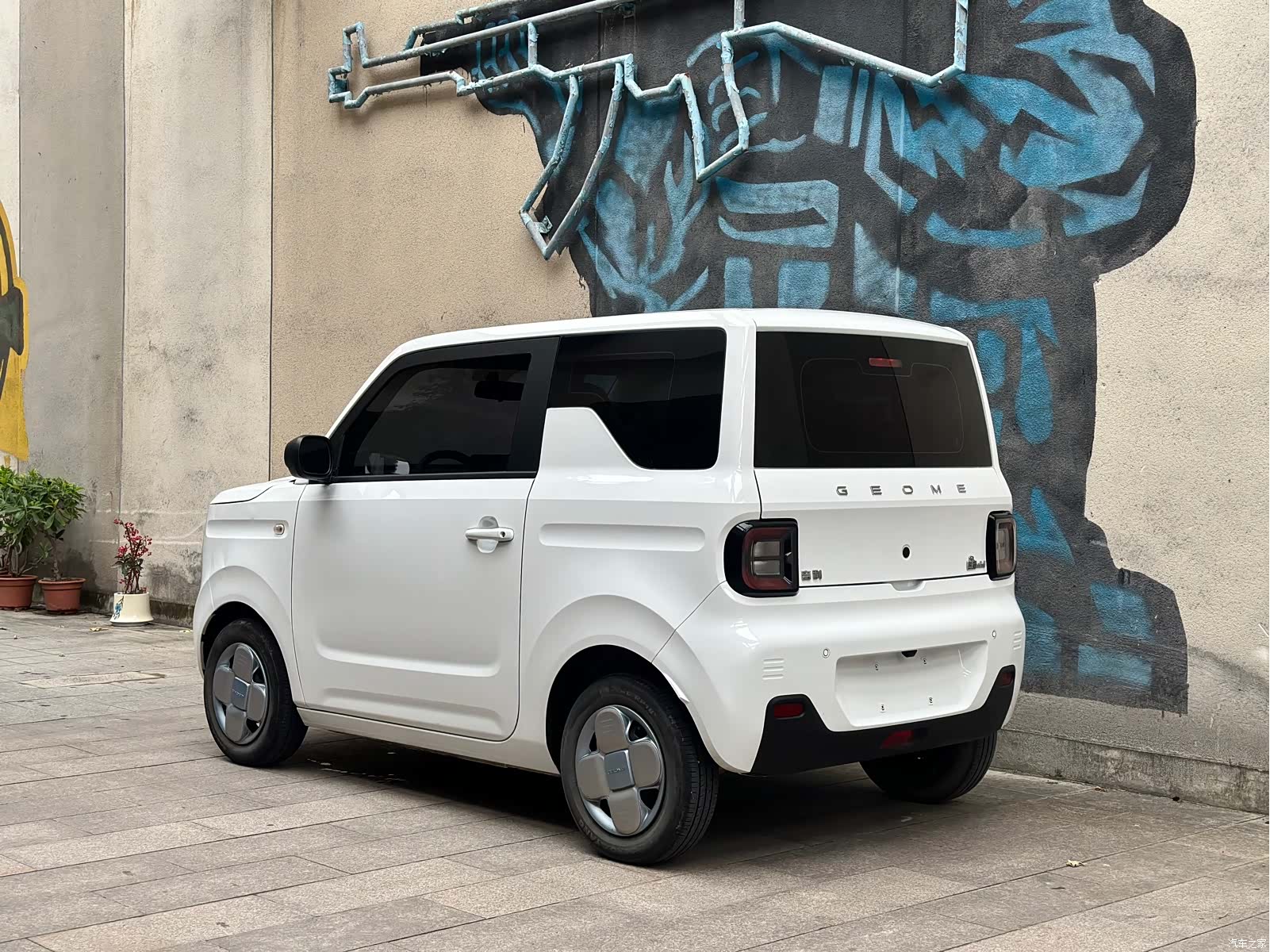 Geely Panda, 2023 3