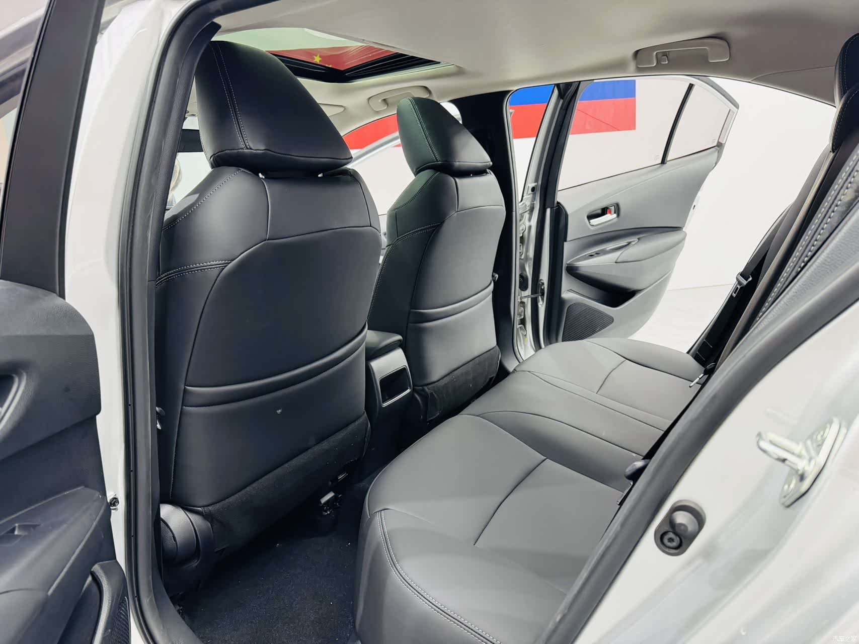 Toyota Corolla, 2022 все фото