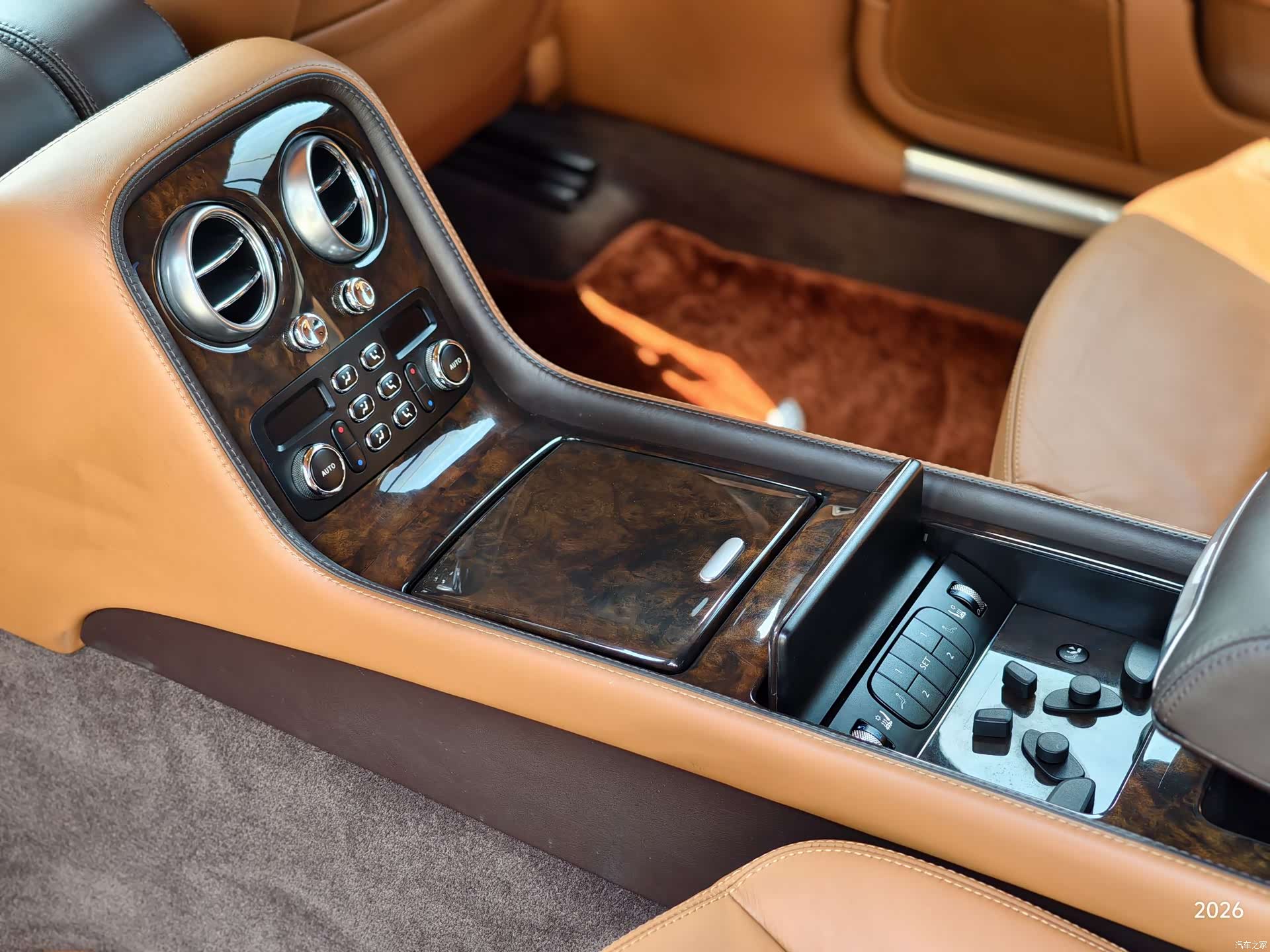 Bentley Flying Spur, 2011 9