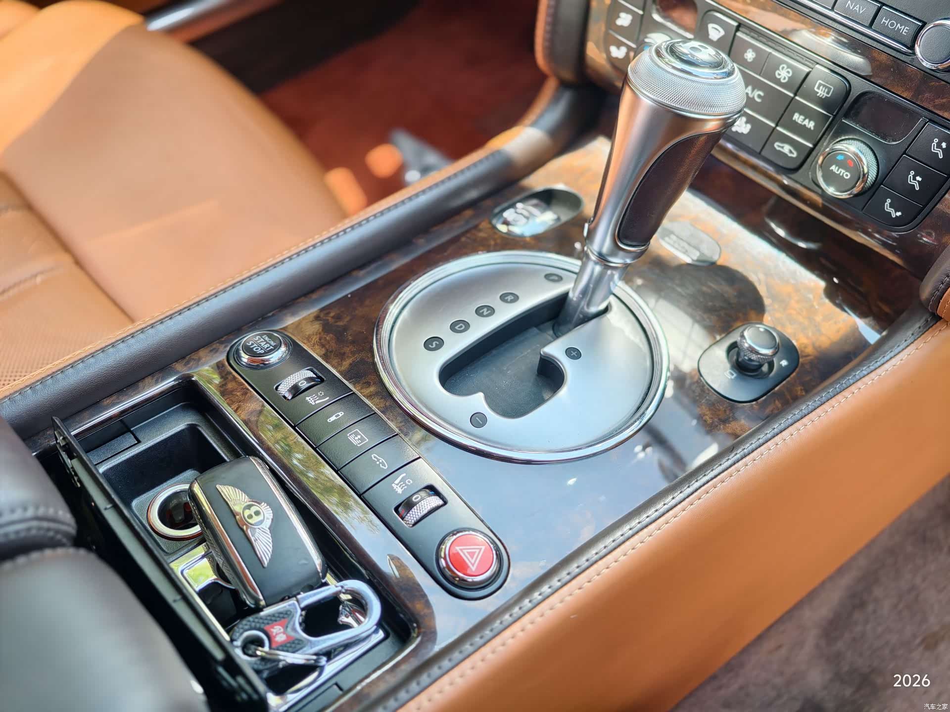 Bentley Flying Spur, 2011 13