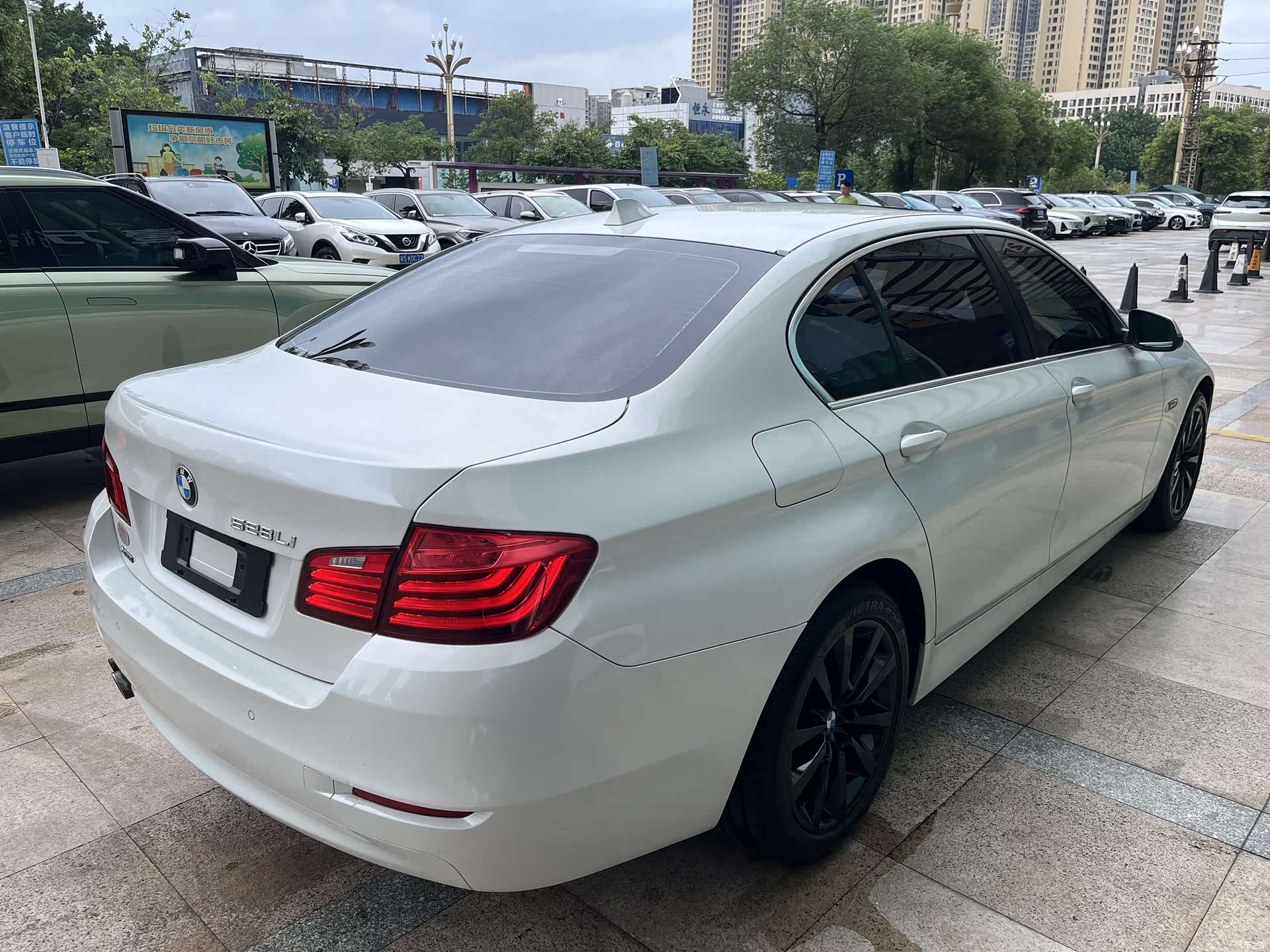 BMW 5 Series, 2015 10