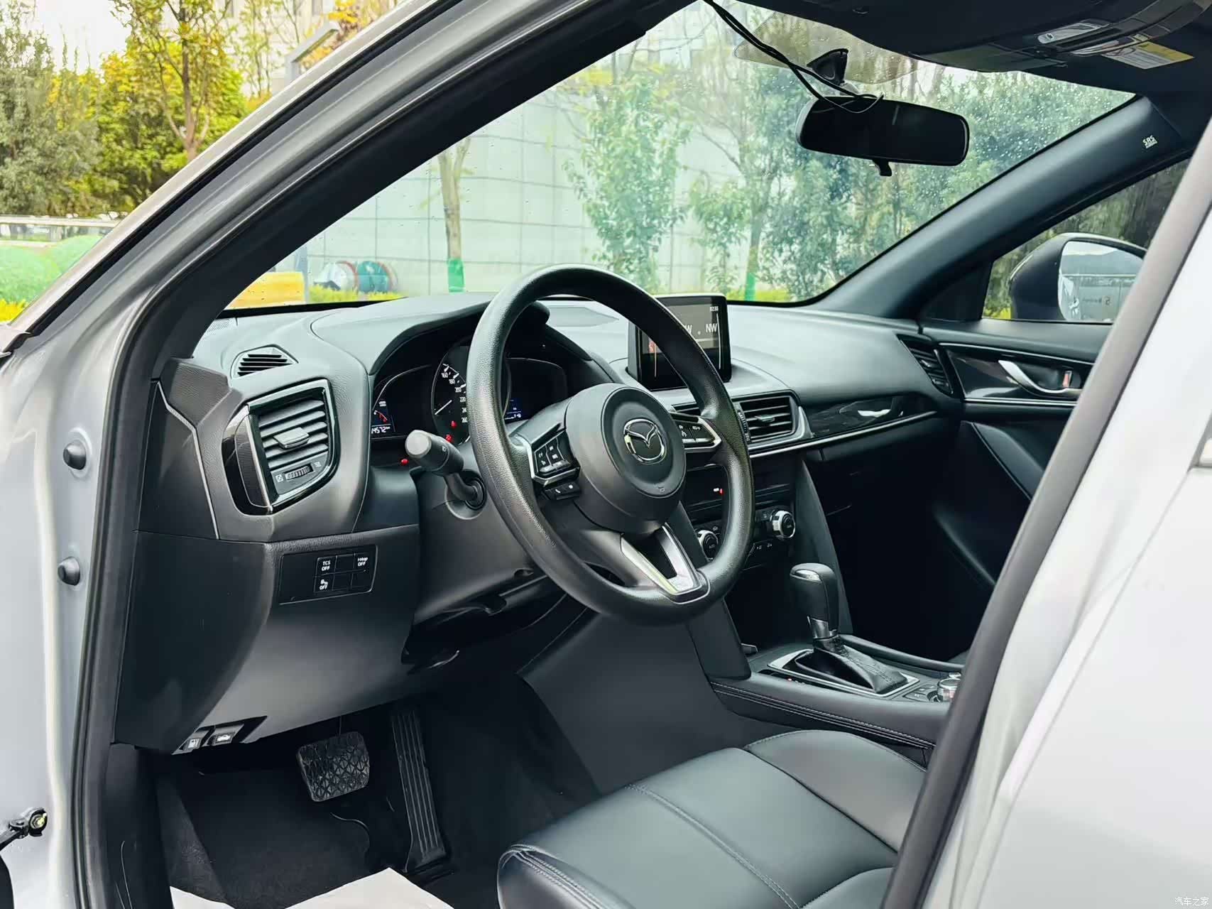 Mazda CX-4, 2022 18