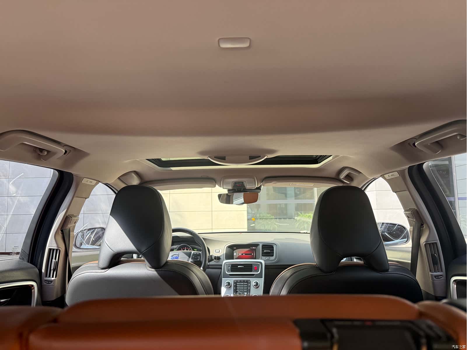 Volvo V60, 2017 15