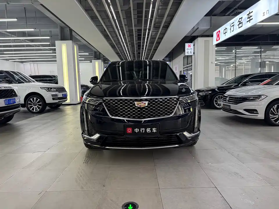 Cadillac XT6